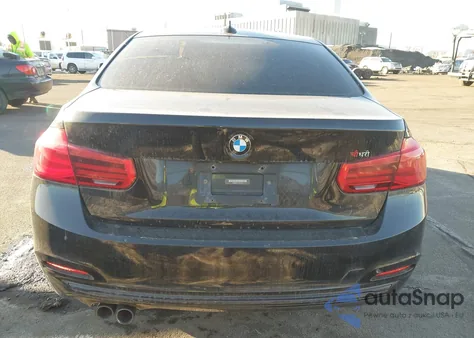 2018 BMW 330I xDrive z USA, uszkodzony, nr VIN WBA8D9C57JA614703